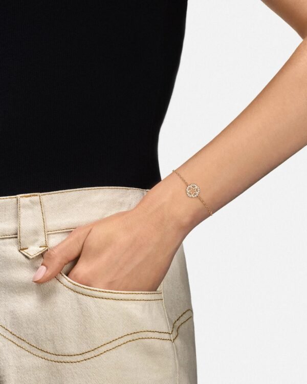 Medium Star Bracelet in Yellow Gold - Image 2